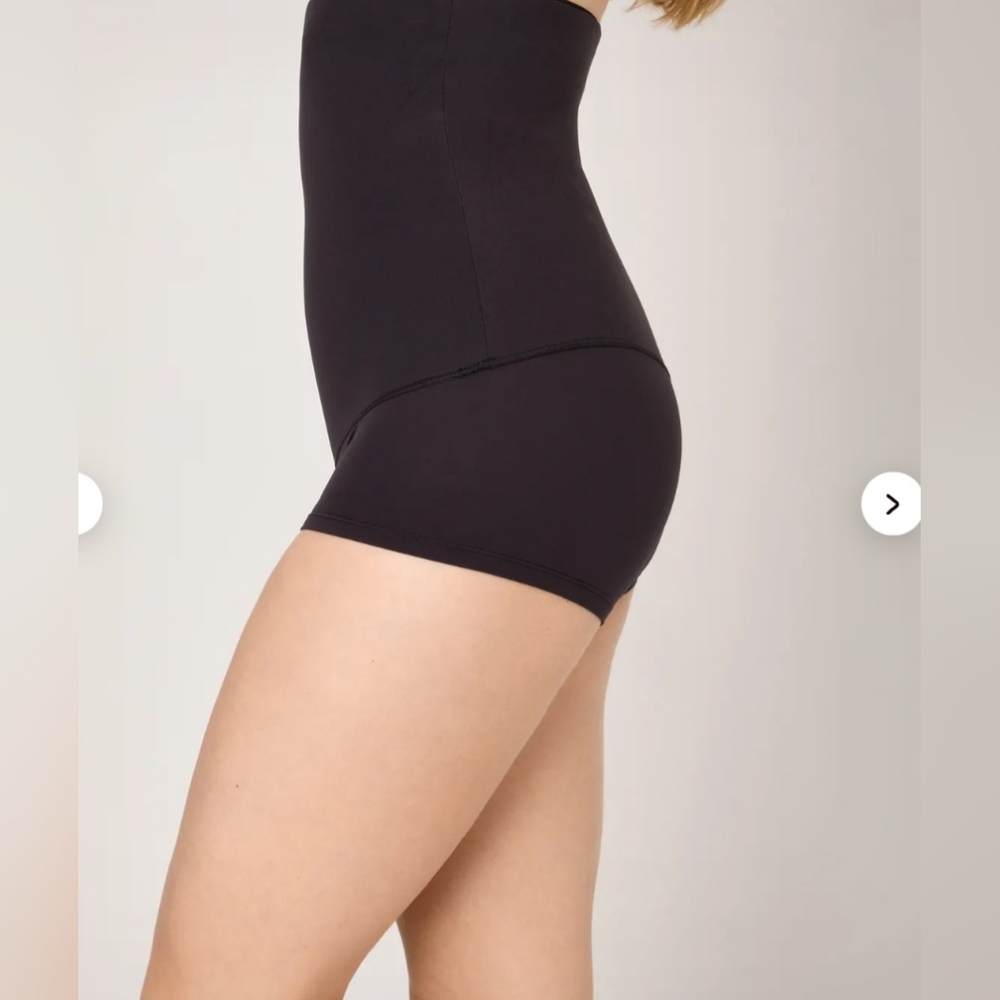 NWOT Large Maidenform Flexees High Waist Black Shapewear Boyshort